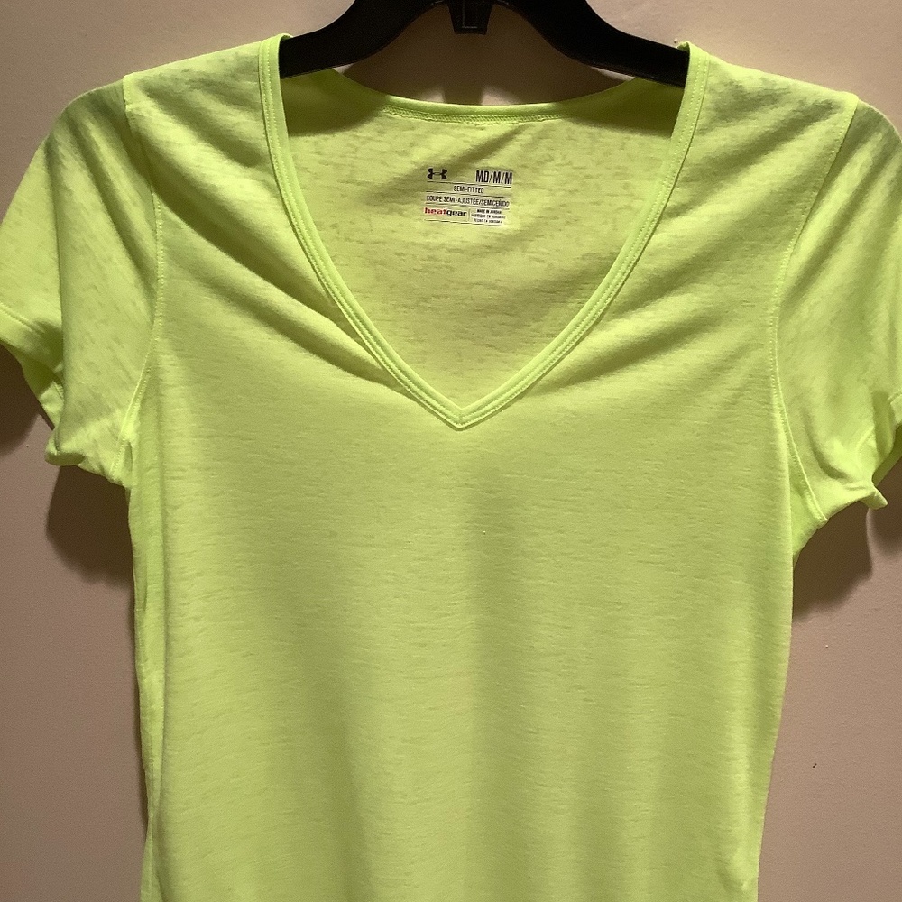 Ladies Under Armour heatgear T-shirt